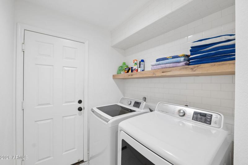 28-web-or-mls-7925-e-pepper-tree-ln