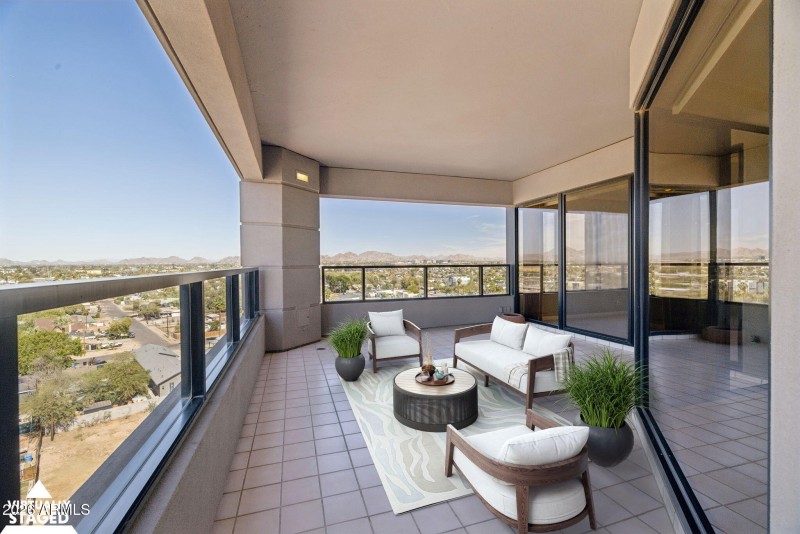 43-web-or-mls-1040-e-osborn-rd-803