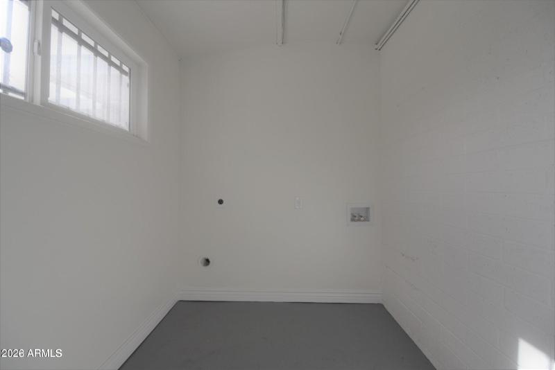 20220114183148184896000000-o