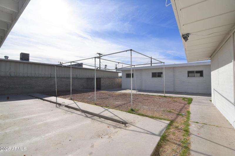 20220114183558011583000000-o