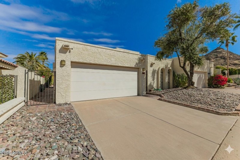 Gemini_Generated_Image_her37aher37aher3