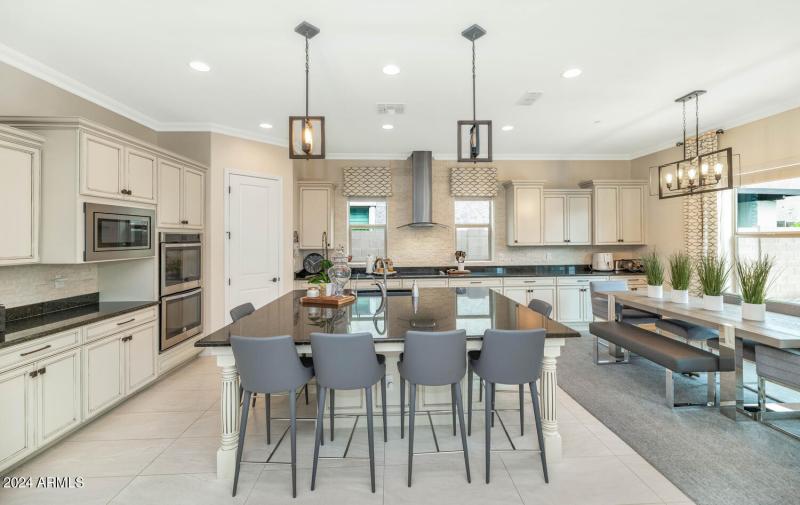 10148 W Avenida Del Rey-large-010-012-10