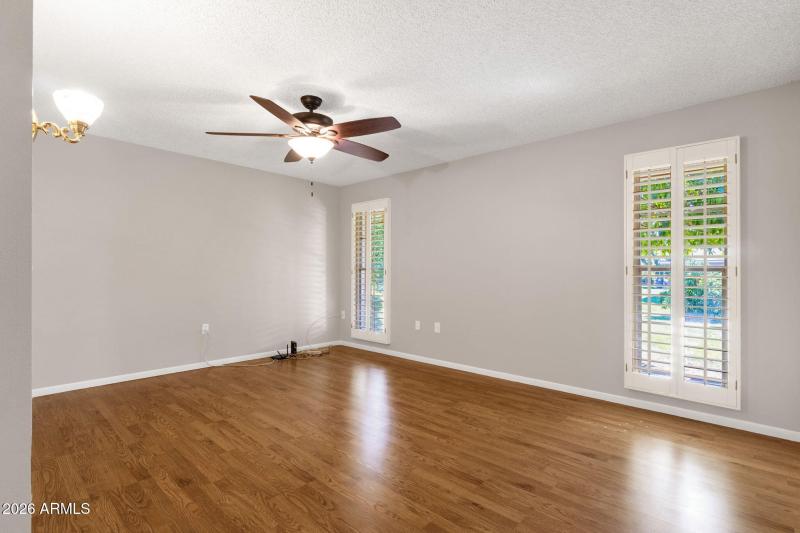 28-web-or-mls-19041-n-lakeforest-dr