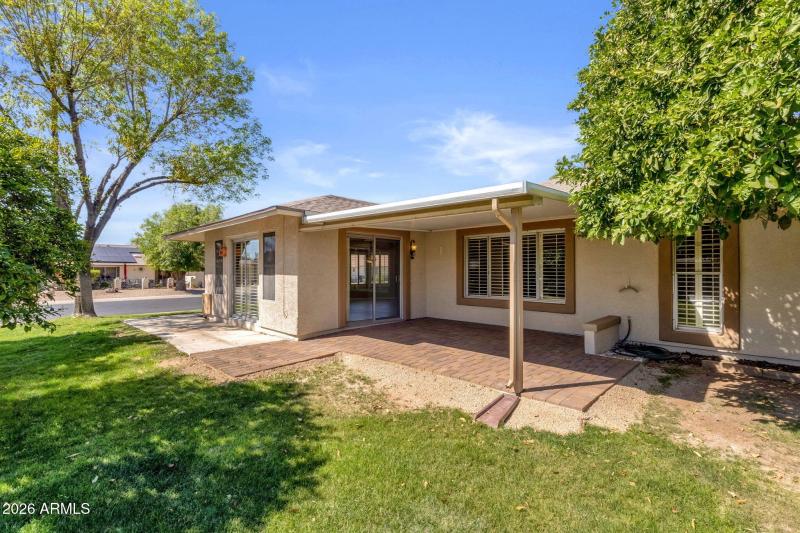 41-web-or-mls-19041-n-lakeforest-dr