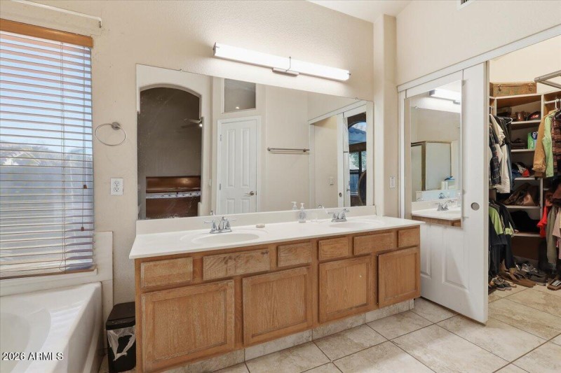 20-a7f4b848-7136-4ba6-a4f1-dee4c08693ca