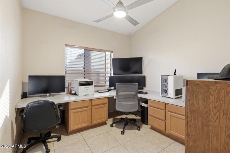 26-d81109dd-a665-49bf-af8d-c0ed35af0b68