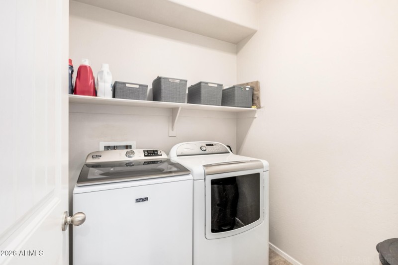 Laundry Includes Washer/Dryer