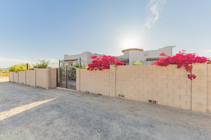 Privacy wall and gate 2