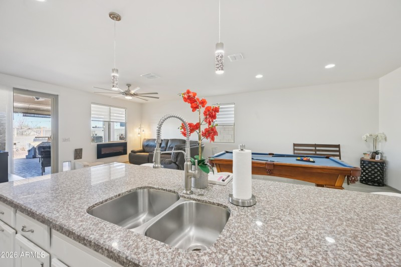 18-print-W Spring Dr-S0703-018