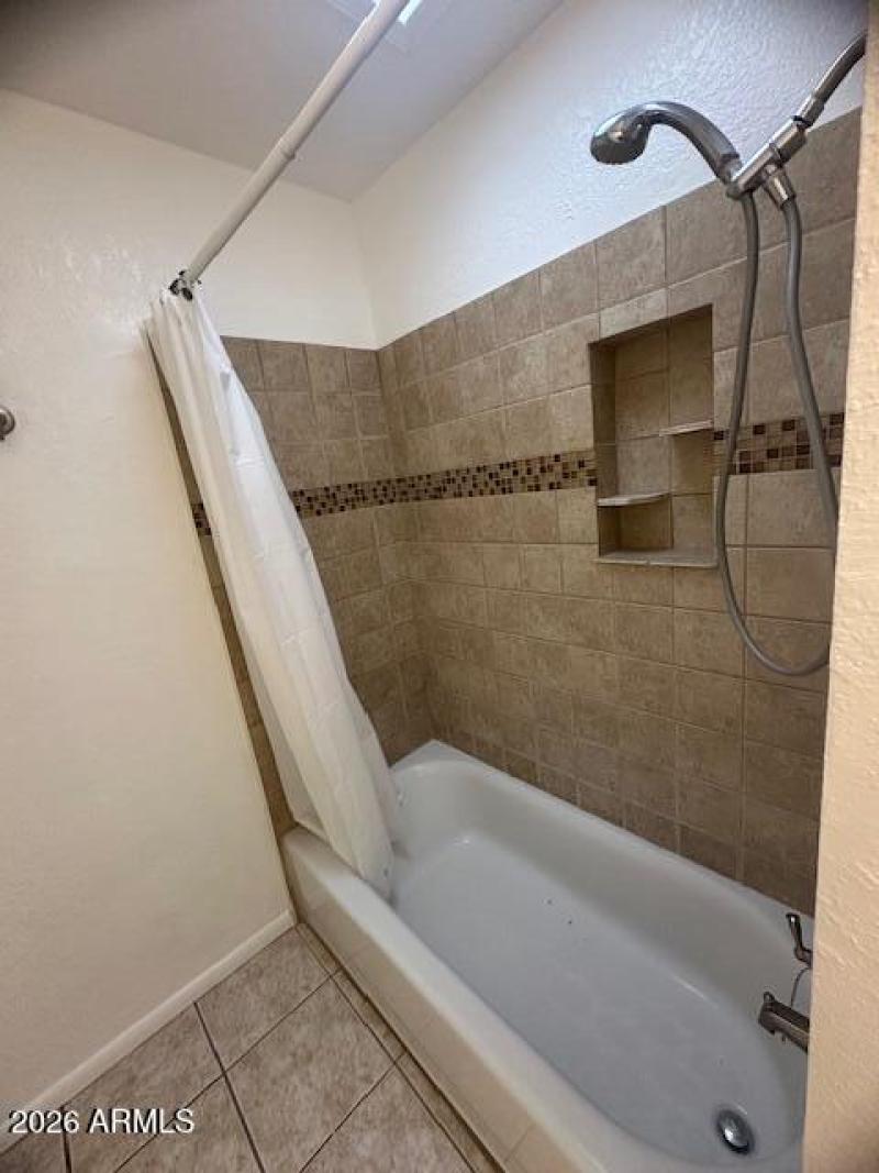 TUB/SHOWER UPDATED TILE SURROUND