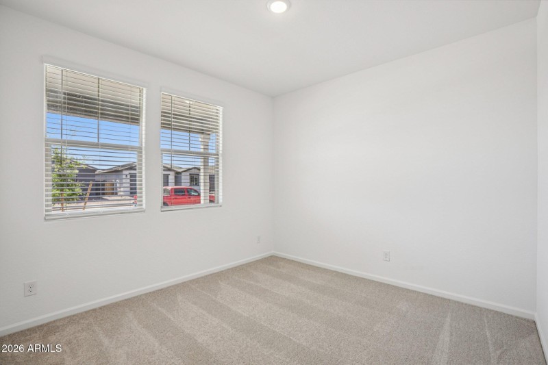 16-web-or-mls-W Camden Ave-S0703-016