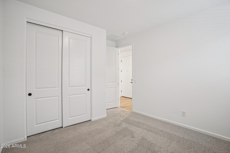 20-web-or-mls-W Camden Ave-S0703-020