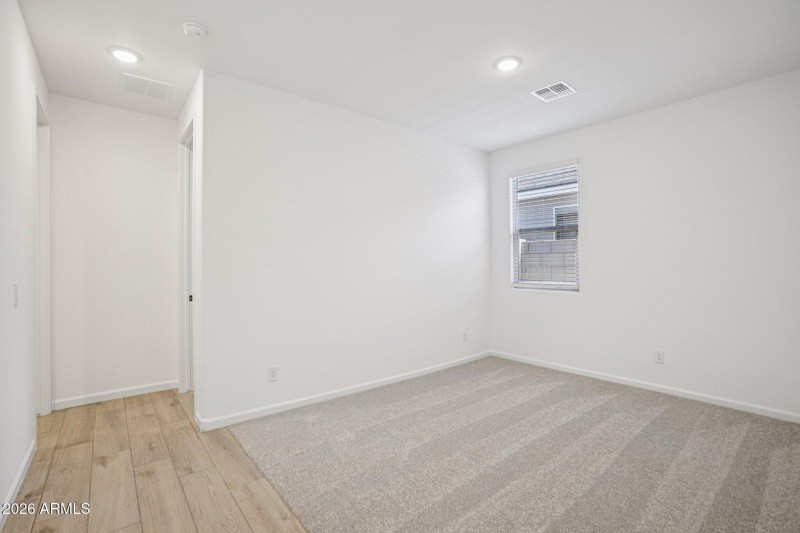 21-web-or-mls-W Camden Ave-S0703-021