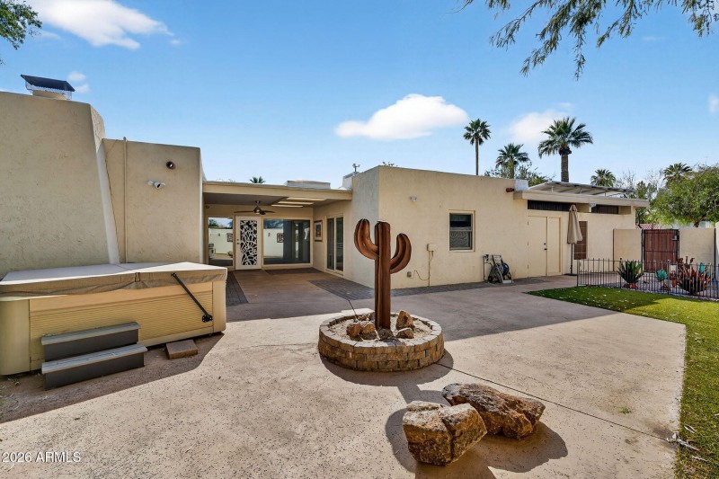 7-web-or-mls-19E Earll Dr