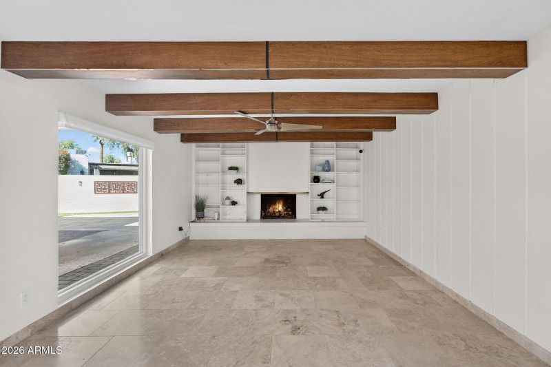 10-web-or-mls-22E Earll Dr