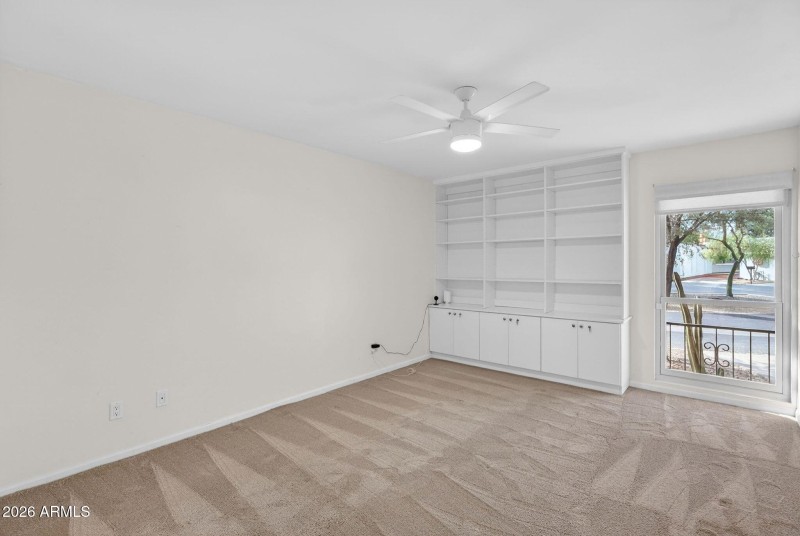 25-web-or-mls-38E Earll Dr