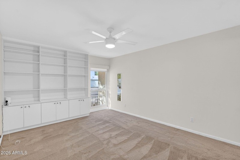 26-web-or-mls-41E Earll Dr