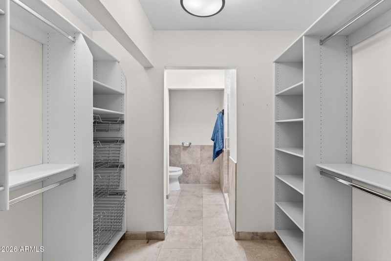 30-web-or-mls-43E Earll Dr