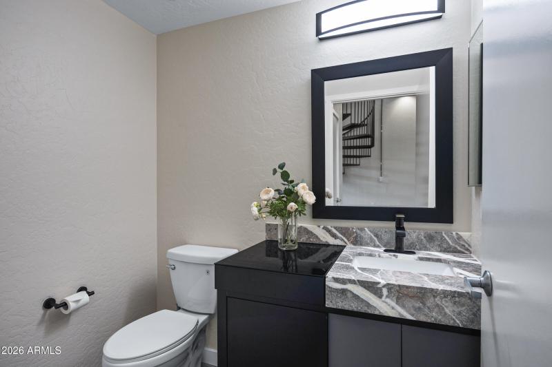 914 E Osborn Rd Unit 208-13