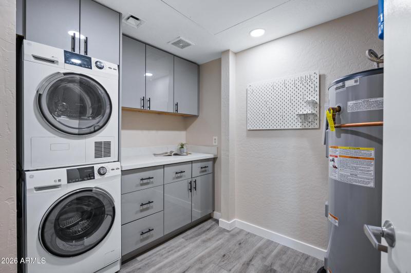 914 E Osborn Rd Unit 208-14