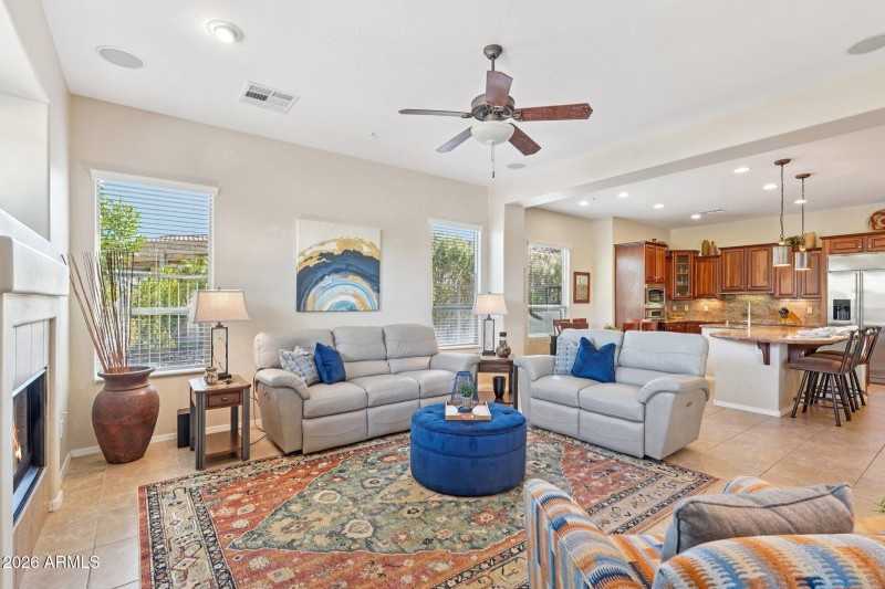 14-web-or-mls-N 127th Ln-S0703-014