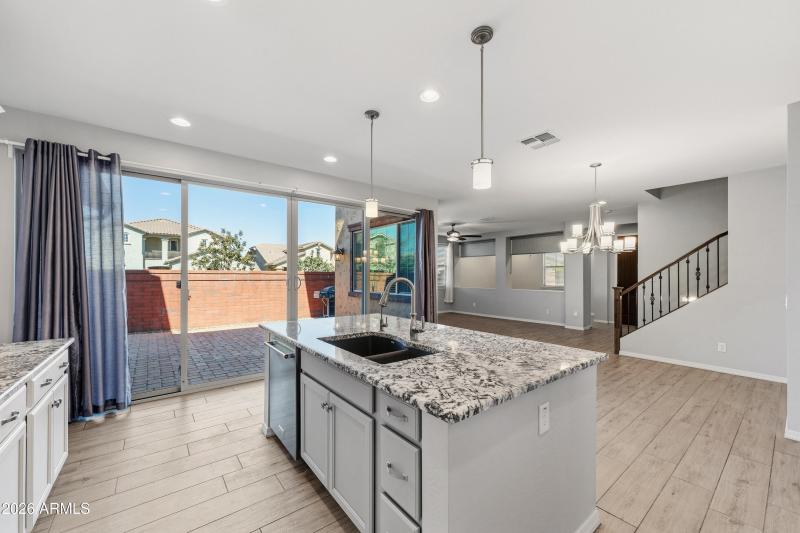 009__3909 E Perkinsville St