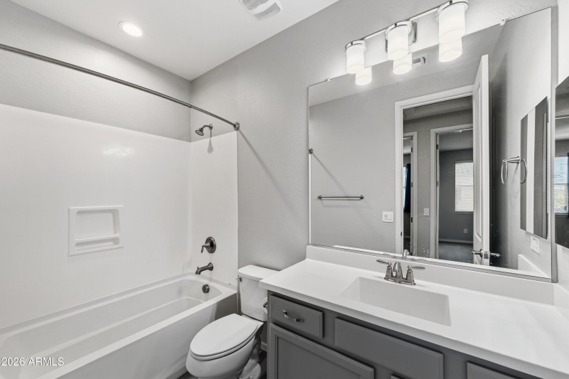 024__3909 E Perkinsville St