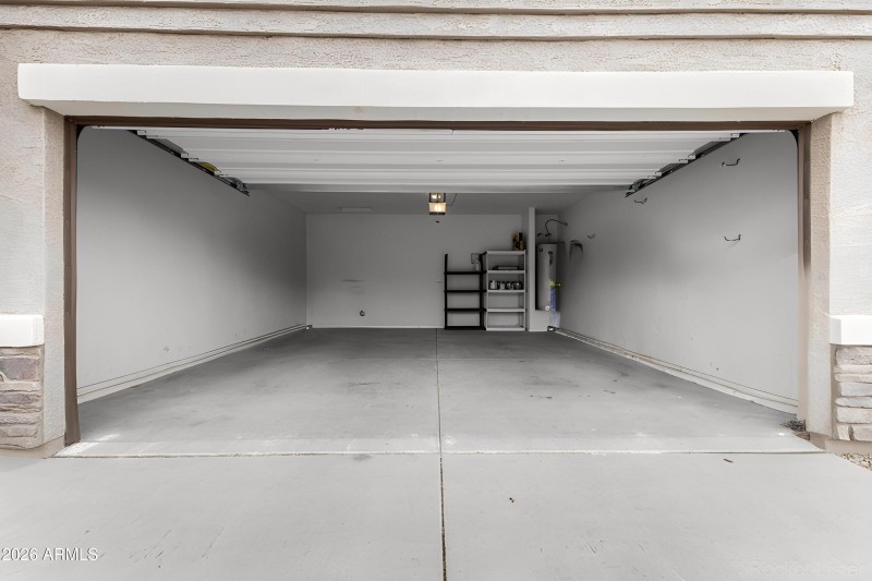 Tyler-Garage - Furniture digitally remov