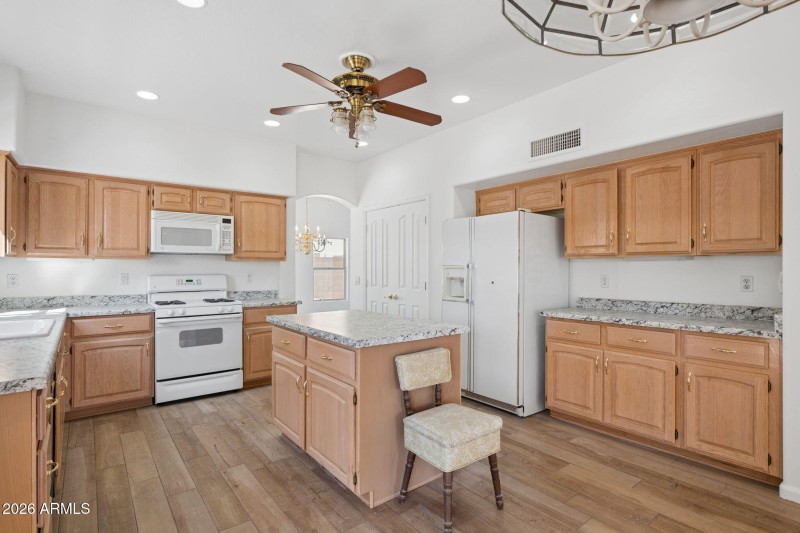 8-web-or-mls-4421-e-rocky-slope-dr