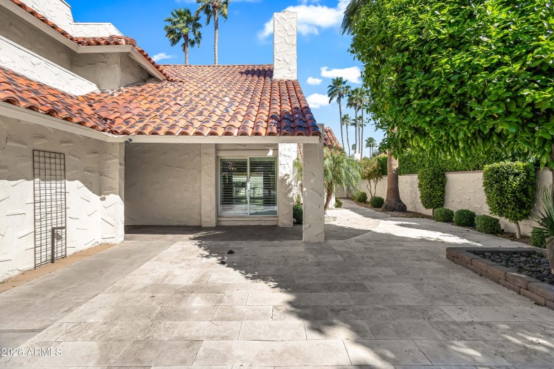 Side of Home | Courtyard