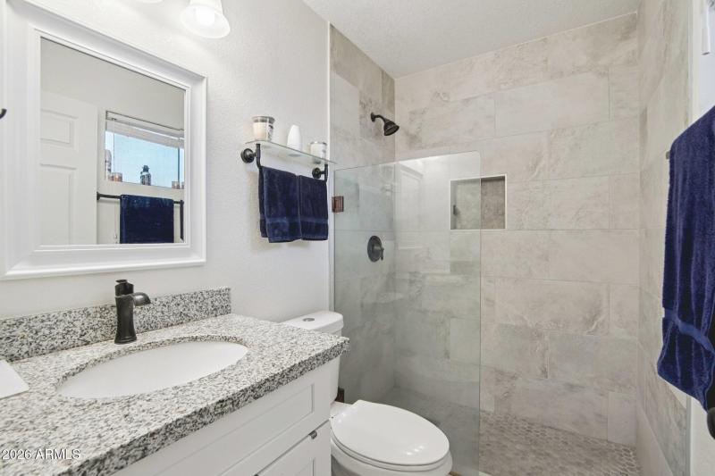 18-web-or-mls-W Kings Dr-S1003-018