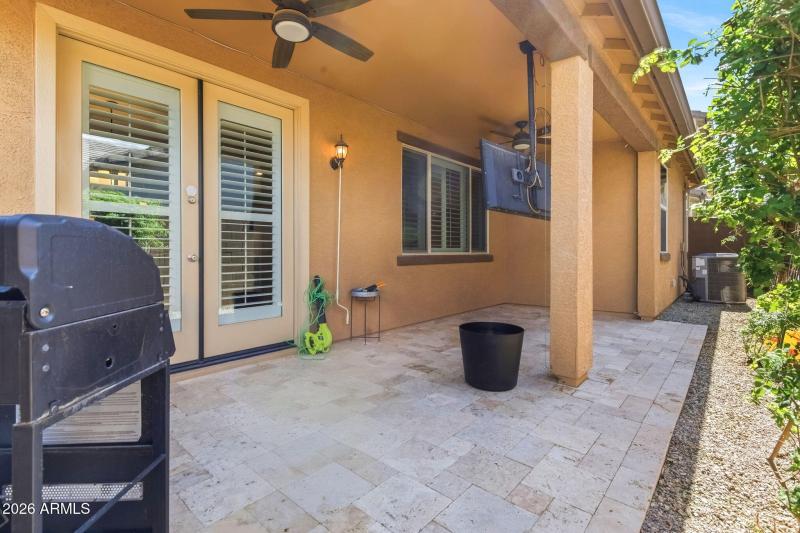 23-web-or-mls-16640 E Jean Dr-23