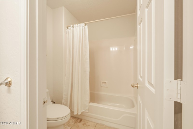 6974_W_Rose_Garden_Ln-32