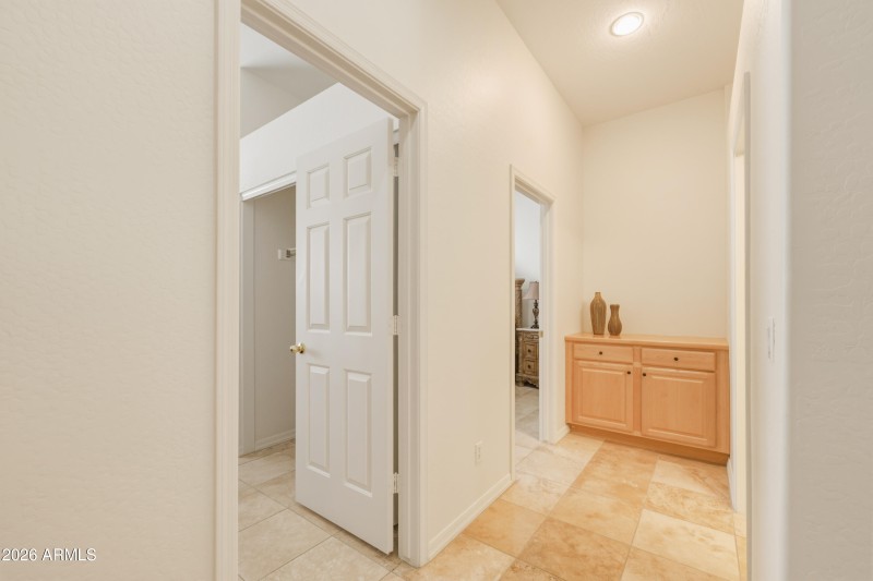 6974_W_Rose_Garden_Ln-33