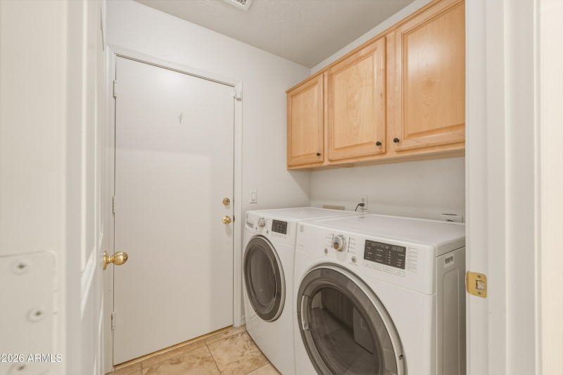 6974_W_Rose_Garden_Ln-39