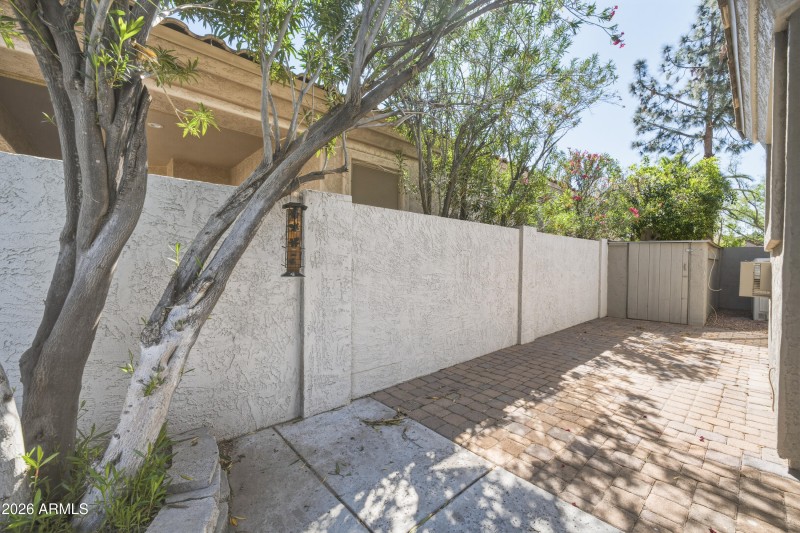 6974_W_Rose_Garden_Ln-42