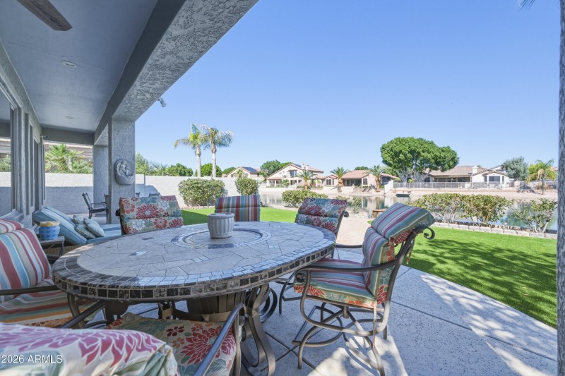 6974_W_Rose_Garden_Ln-43