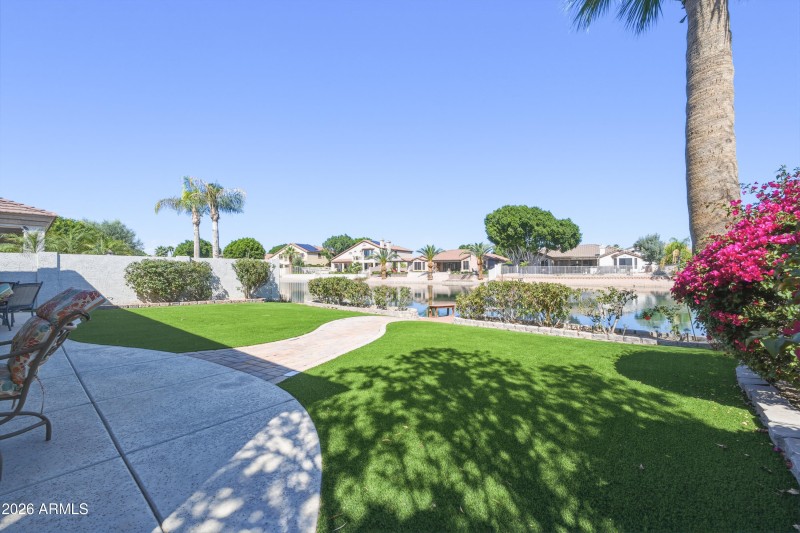 6974_W_Rose_Garden_Ln-44