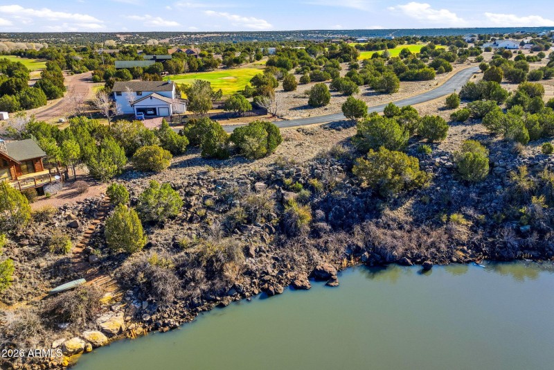 8379LakeViewDr-ShowLowAZ-8