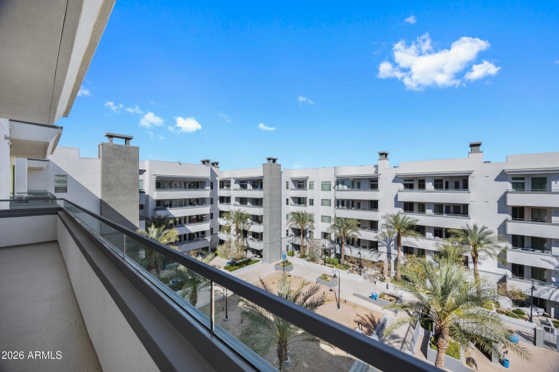 945 E Playa Del Norte Dr #5016-25