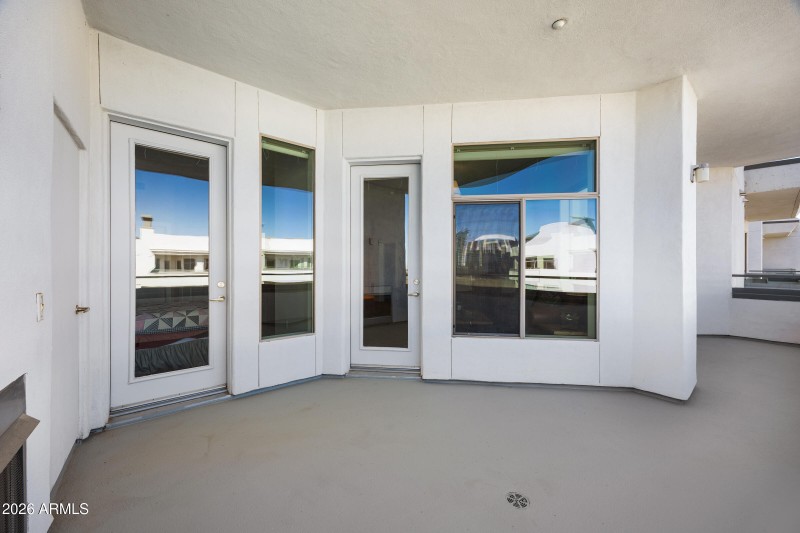 945 E Playa Del Norte Dr #5016-24