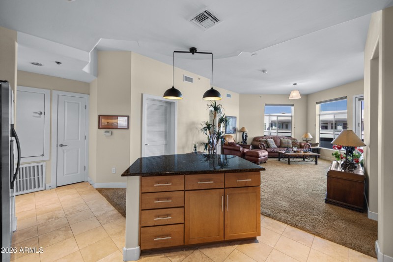 945 E Playa Del Norte Dr #5016-6