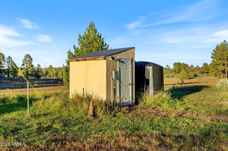 Well House & Holding tank