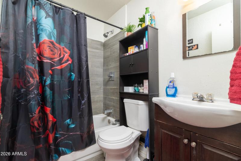 2142_Taylor_MLS_0023