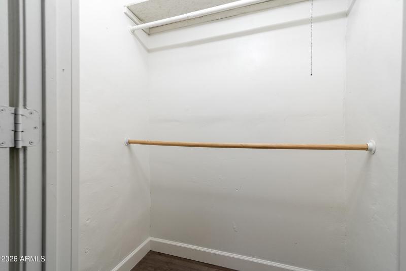 2142_Taylor_MLS_0012