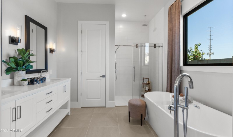 194224_Viviendo_Cork_Primary Bath_Loft_P