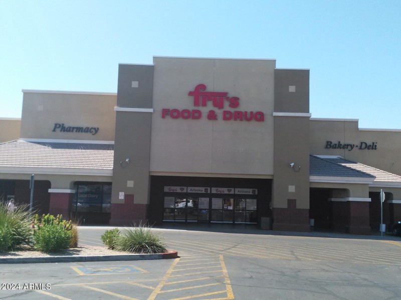 FRYS ALMA SCHOOL AND MAIN