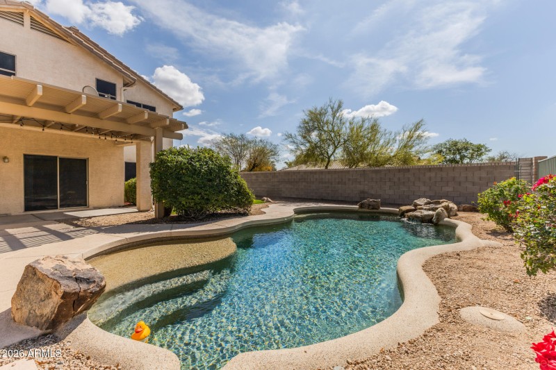 Large Pebbletec Self Cleaning Pool