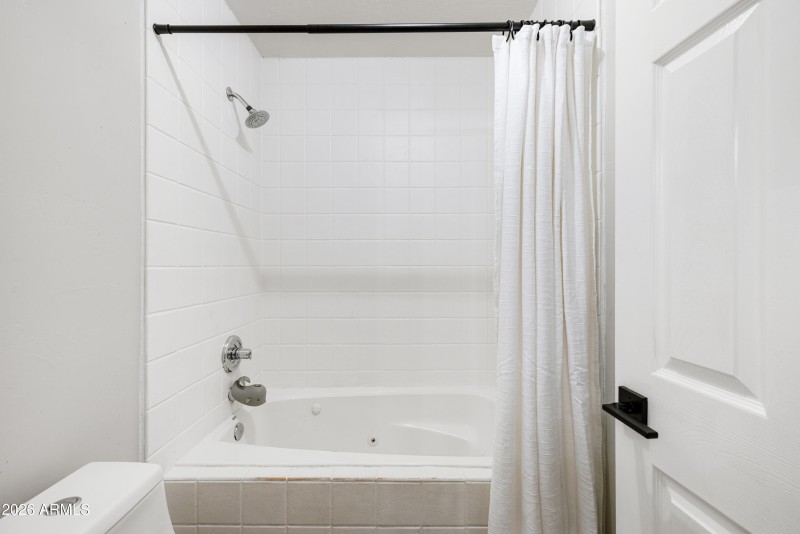 Guest_Bathroom_Photo_2