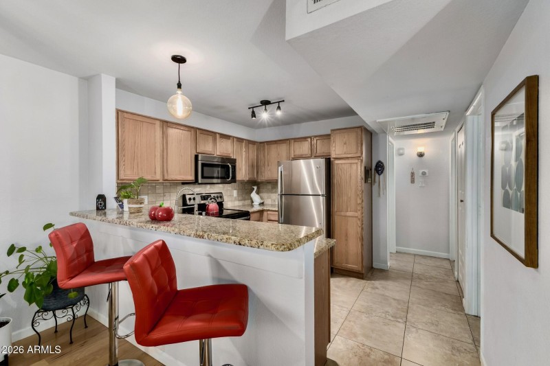 5122 E Shea Blvd 2097